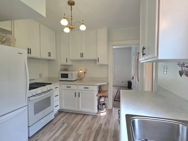 138 Hickory Street, Frankfort, IL 60423