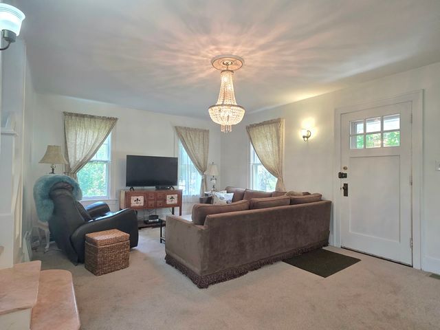 138 Hickory Street, Frankfort, IL 60423