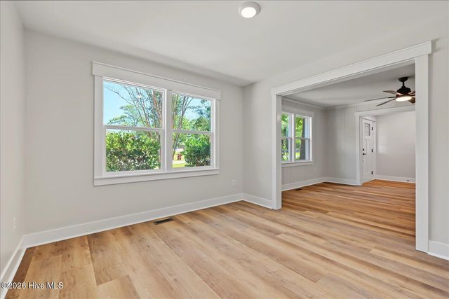 345 Scottsdale Drive, Wilmington, NC 28411