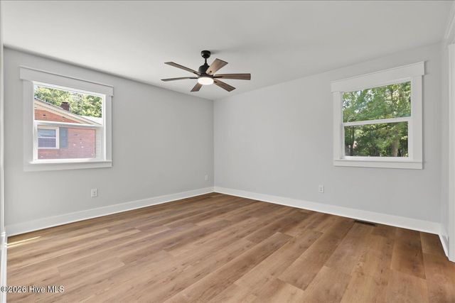 345 Scottsdale Drive, Wilmington, NC 28411