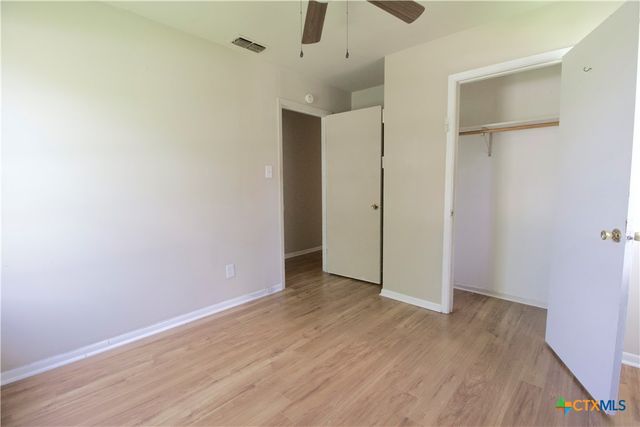 802 E Irvin Avenue, Temple, TX 76501