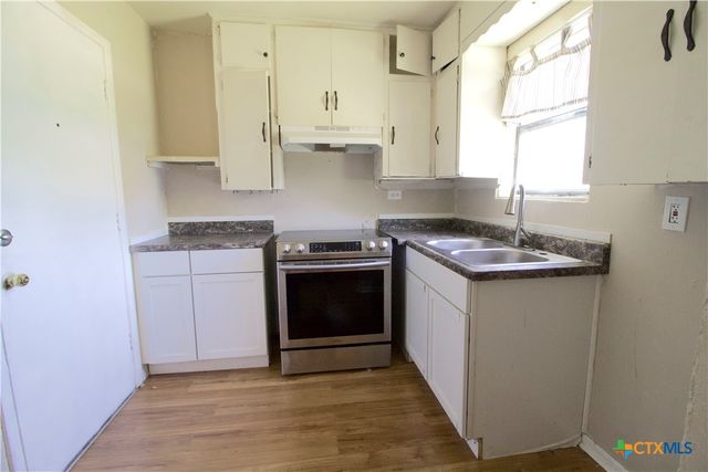 802 E Irvin Avenue, Temple, TX 76501