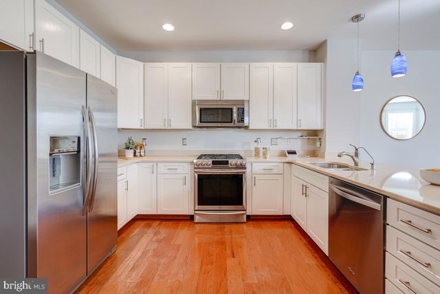 738 MCKENZIE AVE, Alexandria, VA 22301