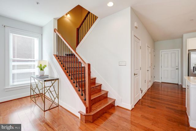 738 MCKENZIE AVE, Alexandria, VA 22301