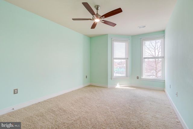 738 MCKENZIE AVE, Alexandria, VA 22301