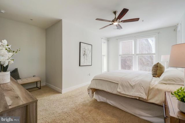 738 MCKENZIE AVE, Alexandria, VA 22301