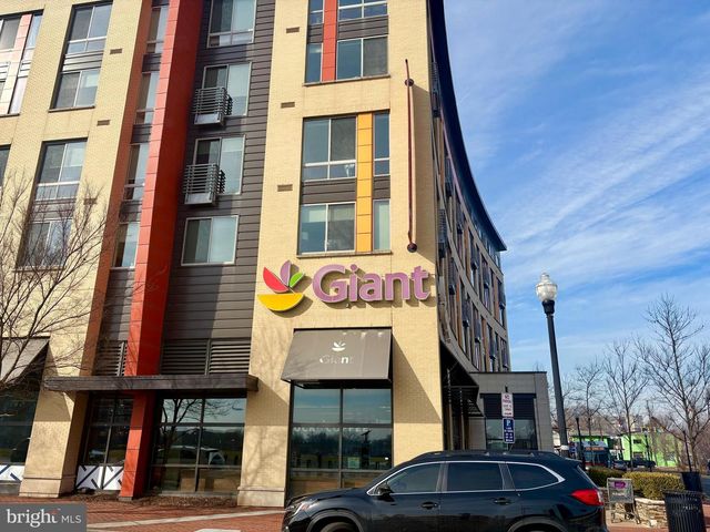 738 MCKENZIE AVE, Alexandria, VA 22301