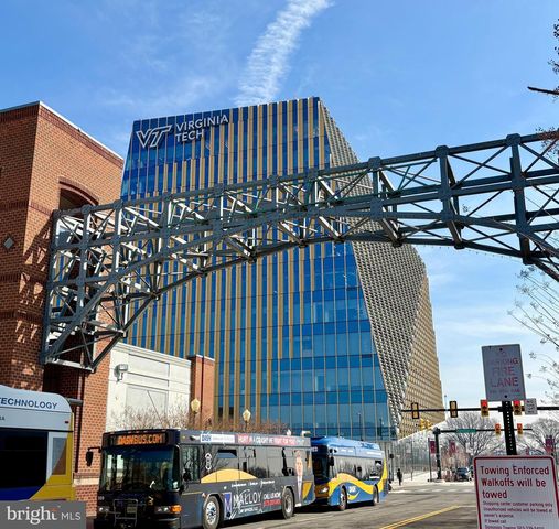 738 MCKENZIE AVE, Alexandria, VA 22301