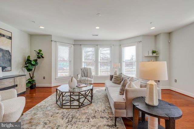 738 MCKENZIE AVE, Alexandria, VA 22301