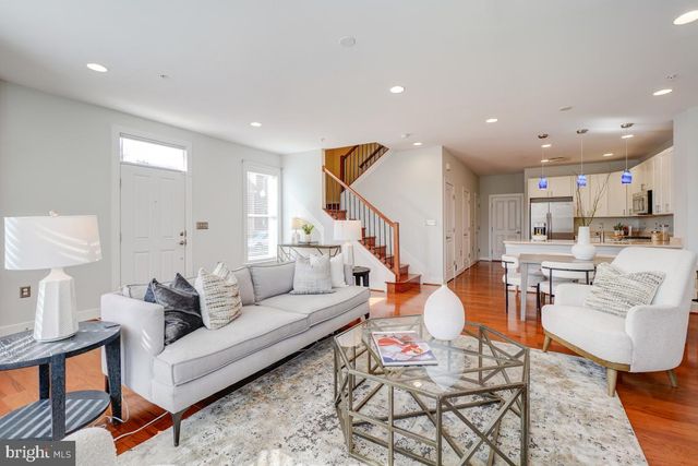 738 MCKENZIE AVE, Alexandria, VA 22301