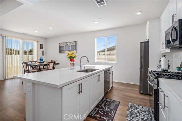 45628 E Rachel Avenue, Lancaster, CA 93535