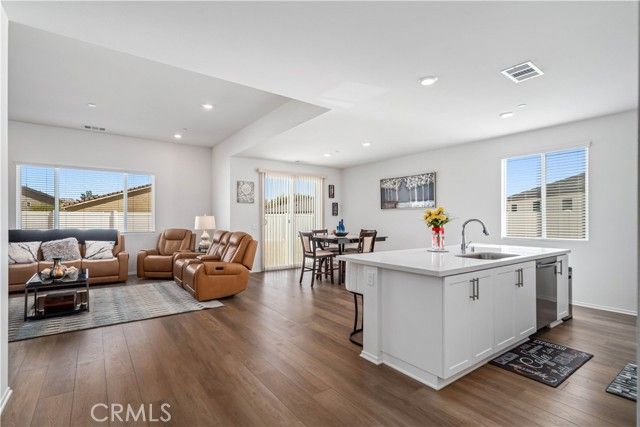 45628 E Rachel Avenue, Lancaster, CA 93535