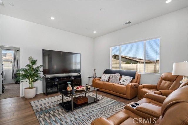 45628 E Rachel Avenue, Lancaster, CA 93535