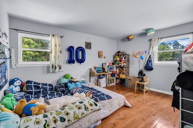 12 Albany Avenue, Jackson, NJ 08527