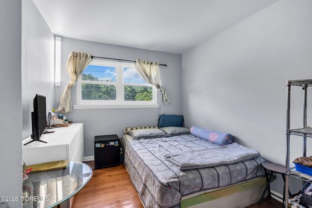 12 Albany Avenue, Jackson, NJ 08527