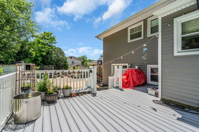 12 Albany Avenue, Jackson, NJ 08527