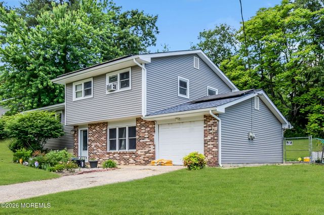 12 Albany Avenue, Jackson, NJ 08527