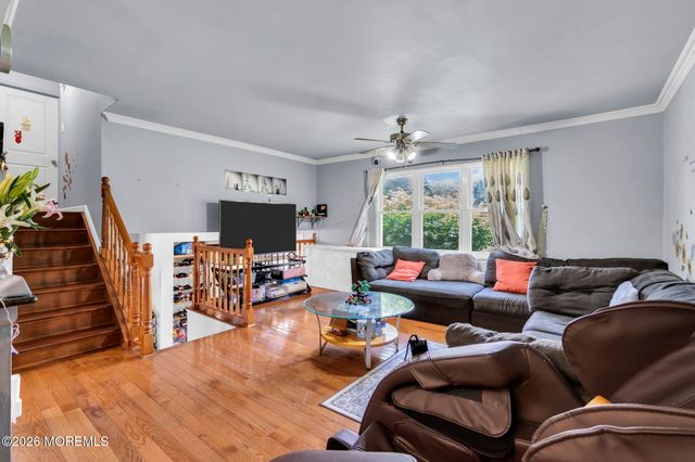 12 Albany Avenue, Jackson, NJ 08527