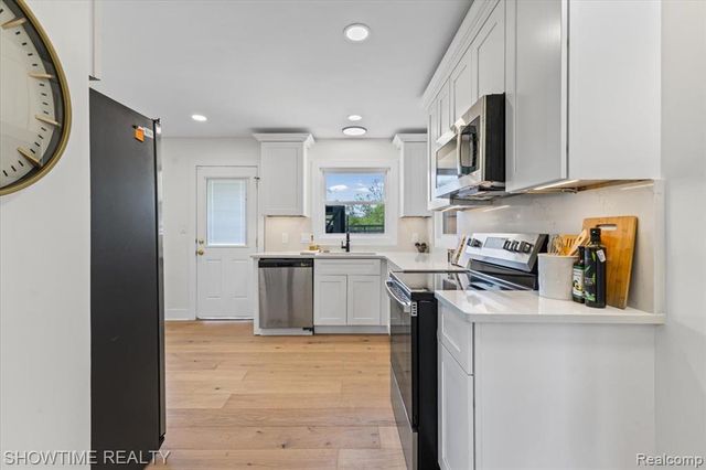 25275 Ormond Drive, Southfield, MI 48033