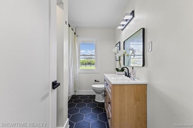 25275 Ormond Drive, Southfield, MI 48033