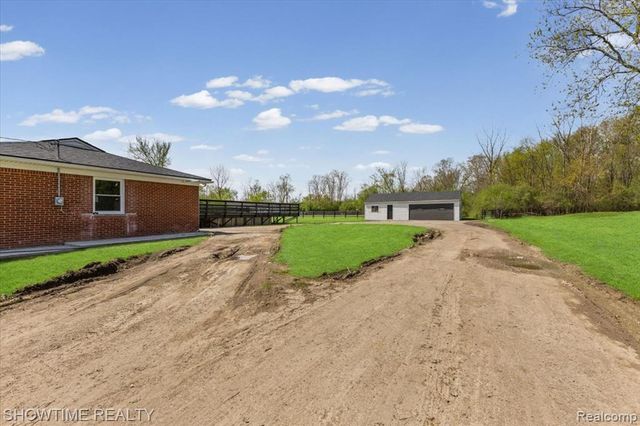 25275 Ormond Drive, Southfield, MI 48033