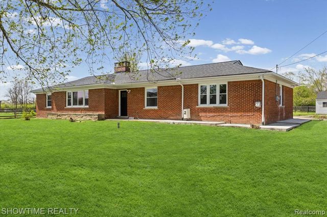 25275 Ormond Drive, Southfield, MI 48033