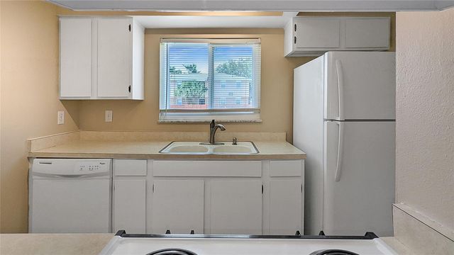 1000 LAKE OF THE WOODS BOULEVARD C103, Fern Park, FL 32730