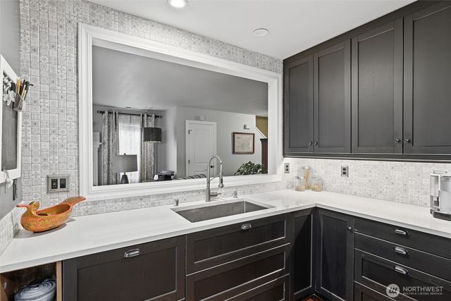 305 Lynnwood Avenue SE, Renton, WA 98056