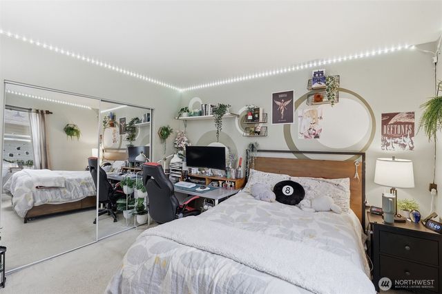305 Lynnwood Avenue SE, Renton, WA 98056
