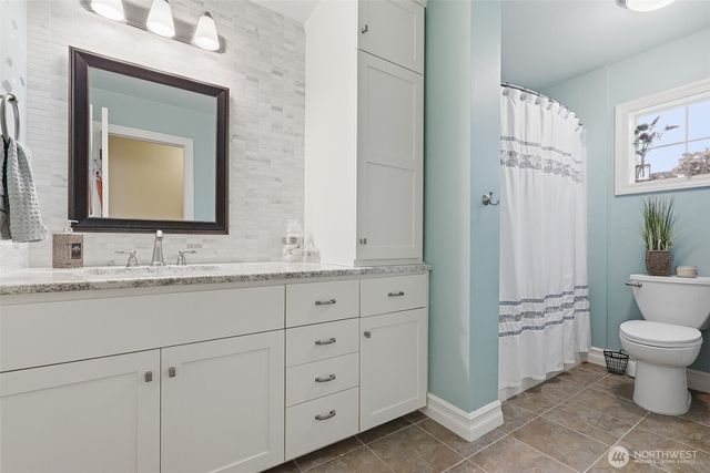 305 Lynnwood Avenue SE, Renton, WA 98056