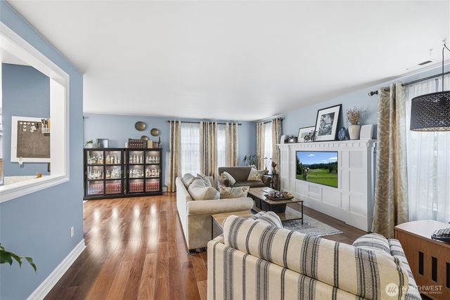305 Lynnwood Avenue SE, Renton, WA 98056