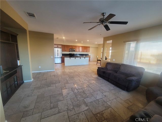 12380 Domingo, Victorville, CA 92392