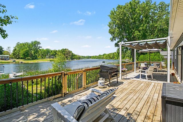 52350 Susan Lane, Dowagiac, MI 49047