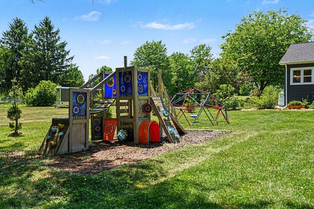 52350 Susan Lane, Dowagiac, MI 49047