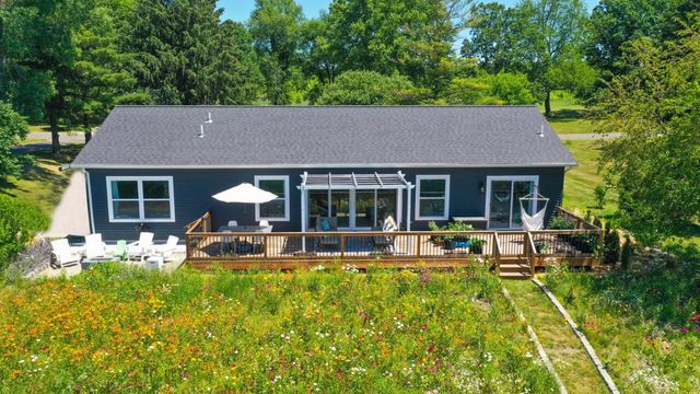 52350 Susan Lane, Dowagiac, MI 49047