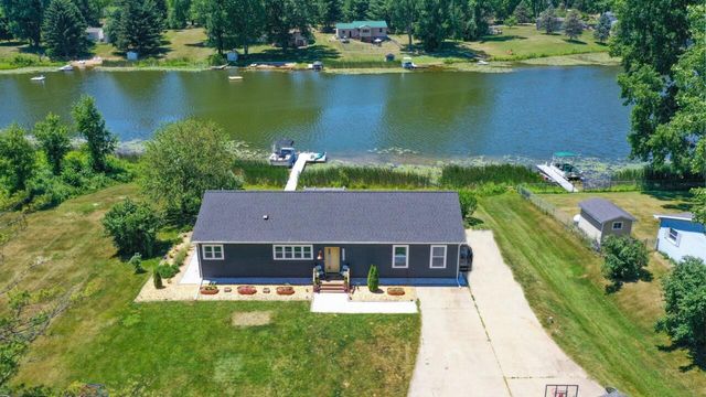 52350 Susan Lane, Dowagiac, MI 49047