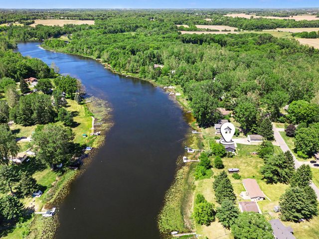 52350 Susan Lane, Dowagiac, MI 49047