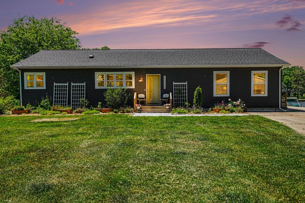 52350 Susan Lane, Dowagiac, MI 49047