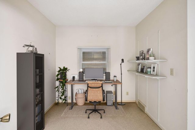 1926 Dupont Avenue S, Minneapolis, MN 55403
