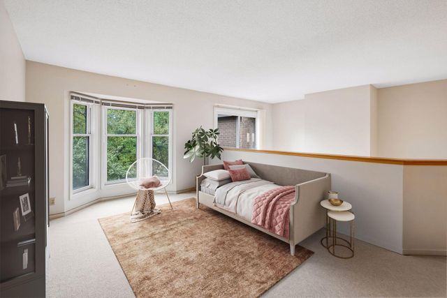 1926 Dupont Avenue S, Minneapolis, MN 55403