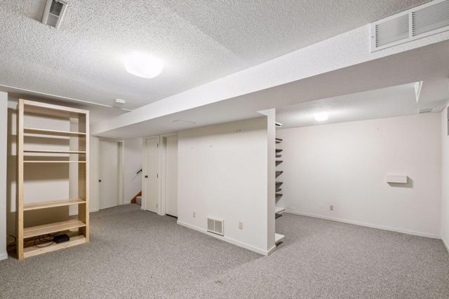 1926 Dupont Avenue S, Minneapolis, MN 55403