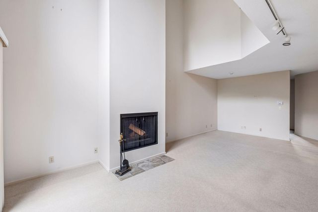 1926 Dupont Avenue S, Minneapolis, MN 55403