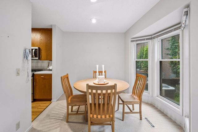 1926 Dupont Avenue S, Minneapolis, MN 55403