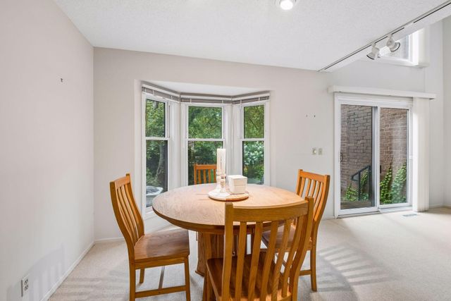 1926 Dupont Avenue S, Minneapolis, MN 55403