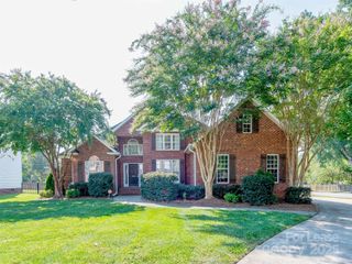 1200 Mendenhall Court, Charlotte, NC 28211