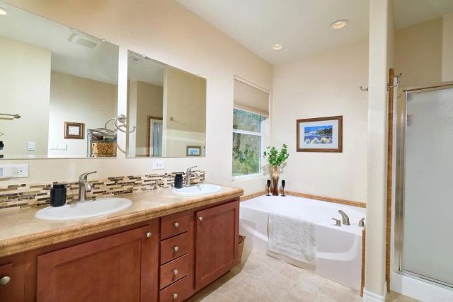 20125 Colina Encantada Way, Escondido, CA 92029