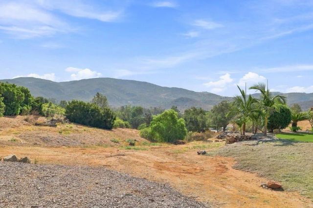 20125 Colina Encantada Way, Escondido, CA 92029