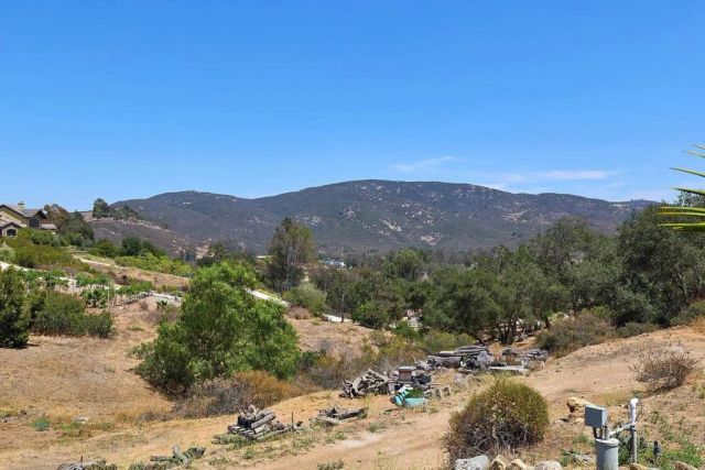 20125 Colina Encantada Way, Escondido, CA 92029