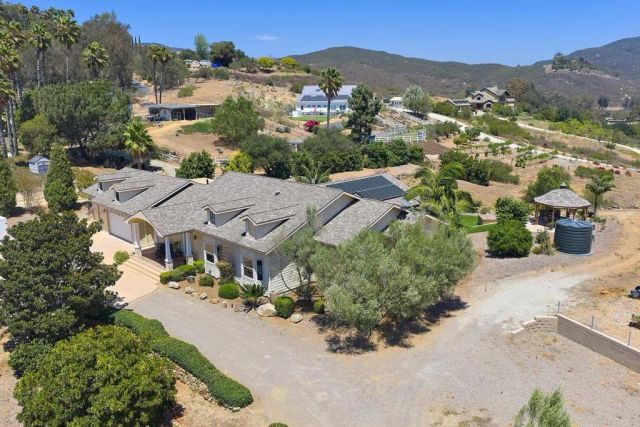 20125 Colina Encantada Way, Escondido, CA 92029