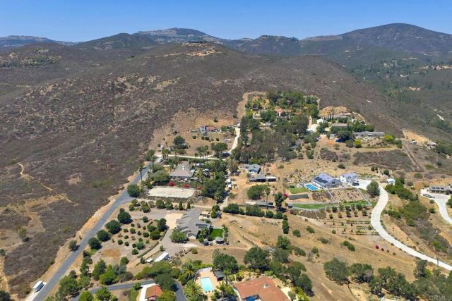 20125 Colina Encantada Way, Escondido, CA 92029